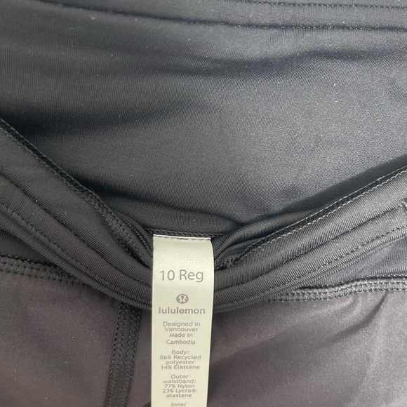 Lululemon Speed Up Short Wake Forest University Logo - Picture 5 of 5